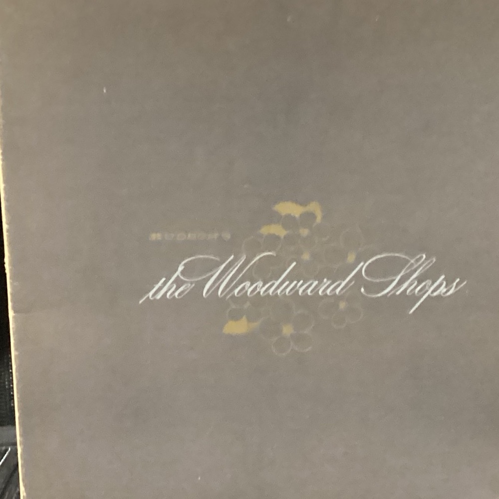 No.92 Hudson’s The Woodward Shops 11 X 10 hat box 1950s?